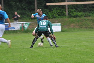 开云体育足球-主教练在战术板上是否需要规划节奏节点，教练在布置战术时讲到了常用的比赛阵型